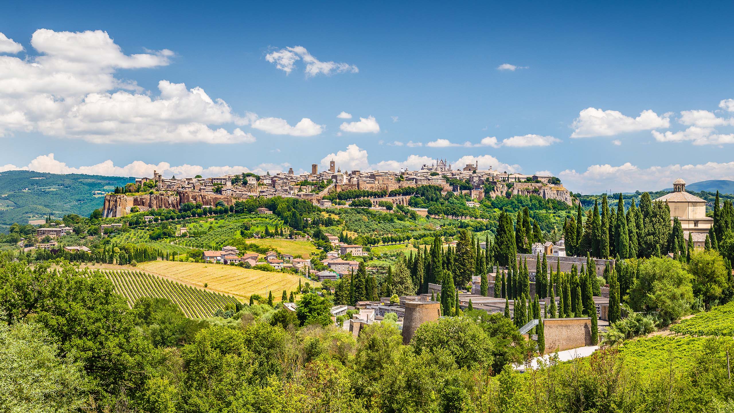 Villas in Umbria 2024/2025 | Villa rentals Umbria | A&K Villas 