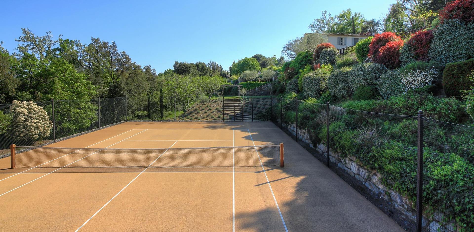 Tennis courts Le Mas Paisible, Grimaud and Sainte Maxime