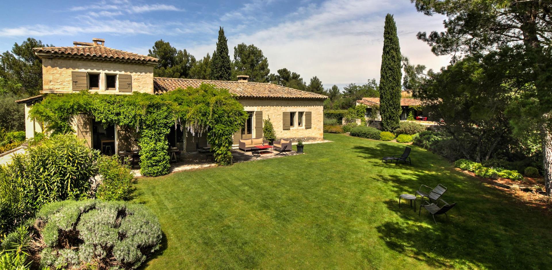 Exterior View, Le Mas des Pins, Provence