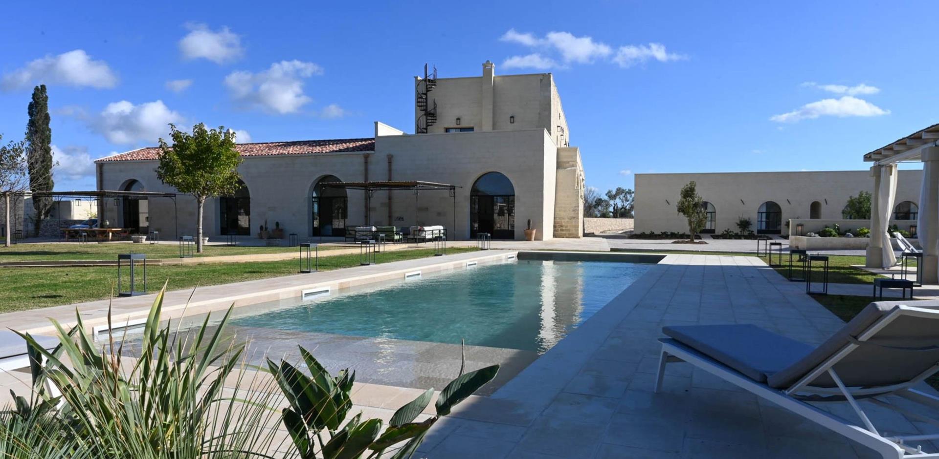 Pool, Masseria dei Gesuiti, Puglia, Italy