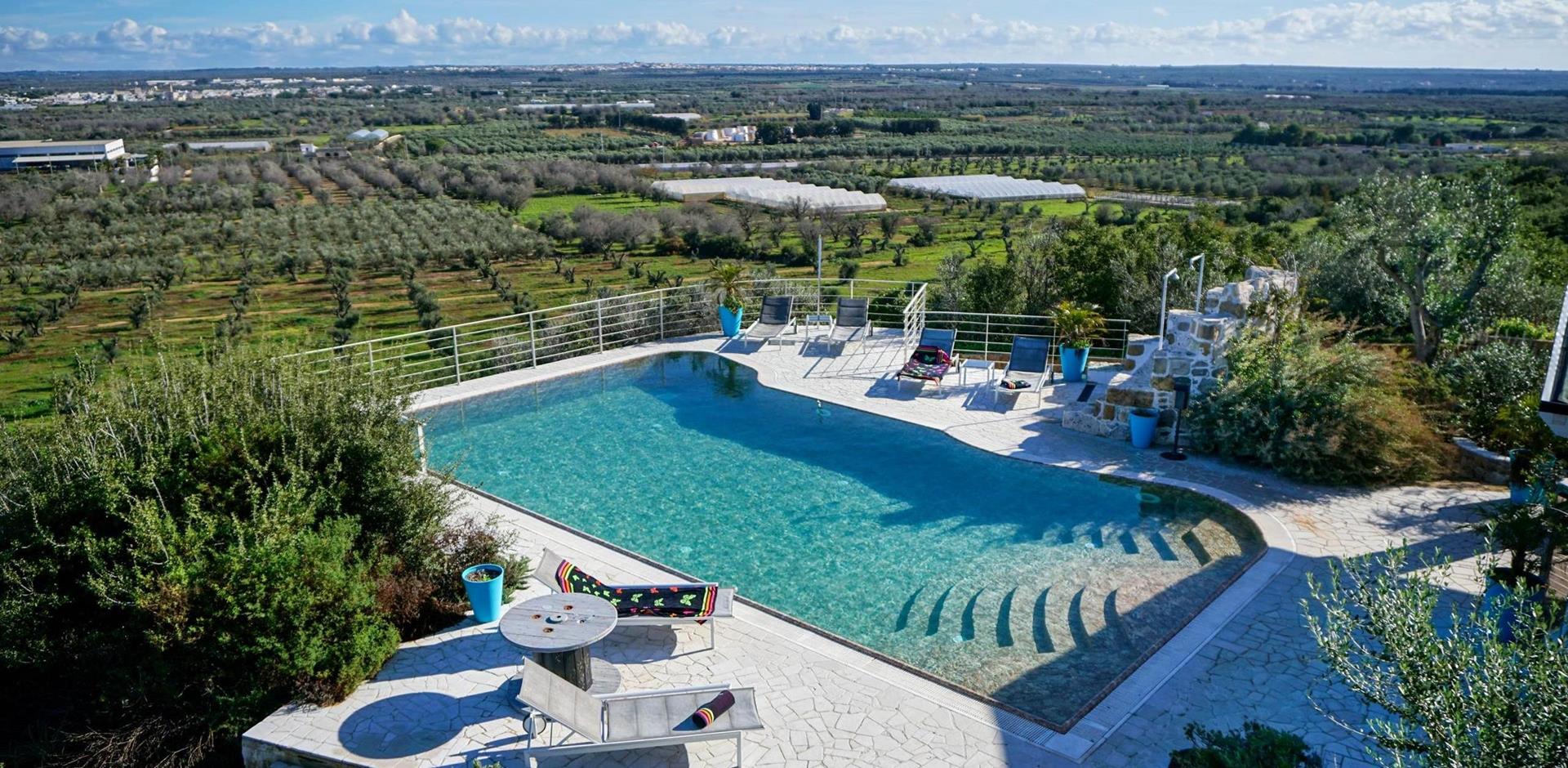 Pool Area, Villa Longa, Puglia