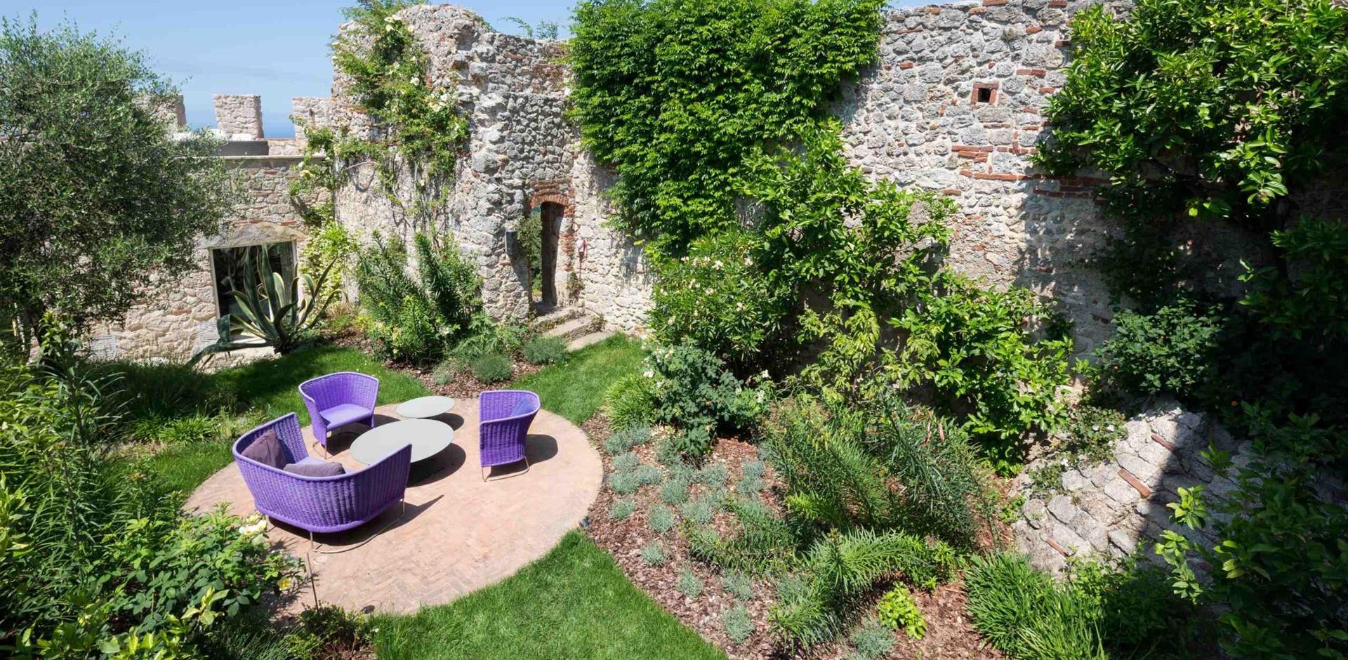 Garden, Castello La Rocca, Tuscany