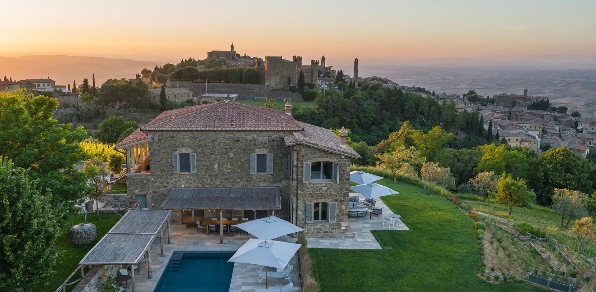 Townhouse Montalcino, Tuscany