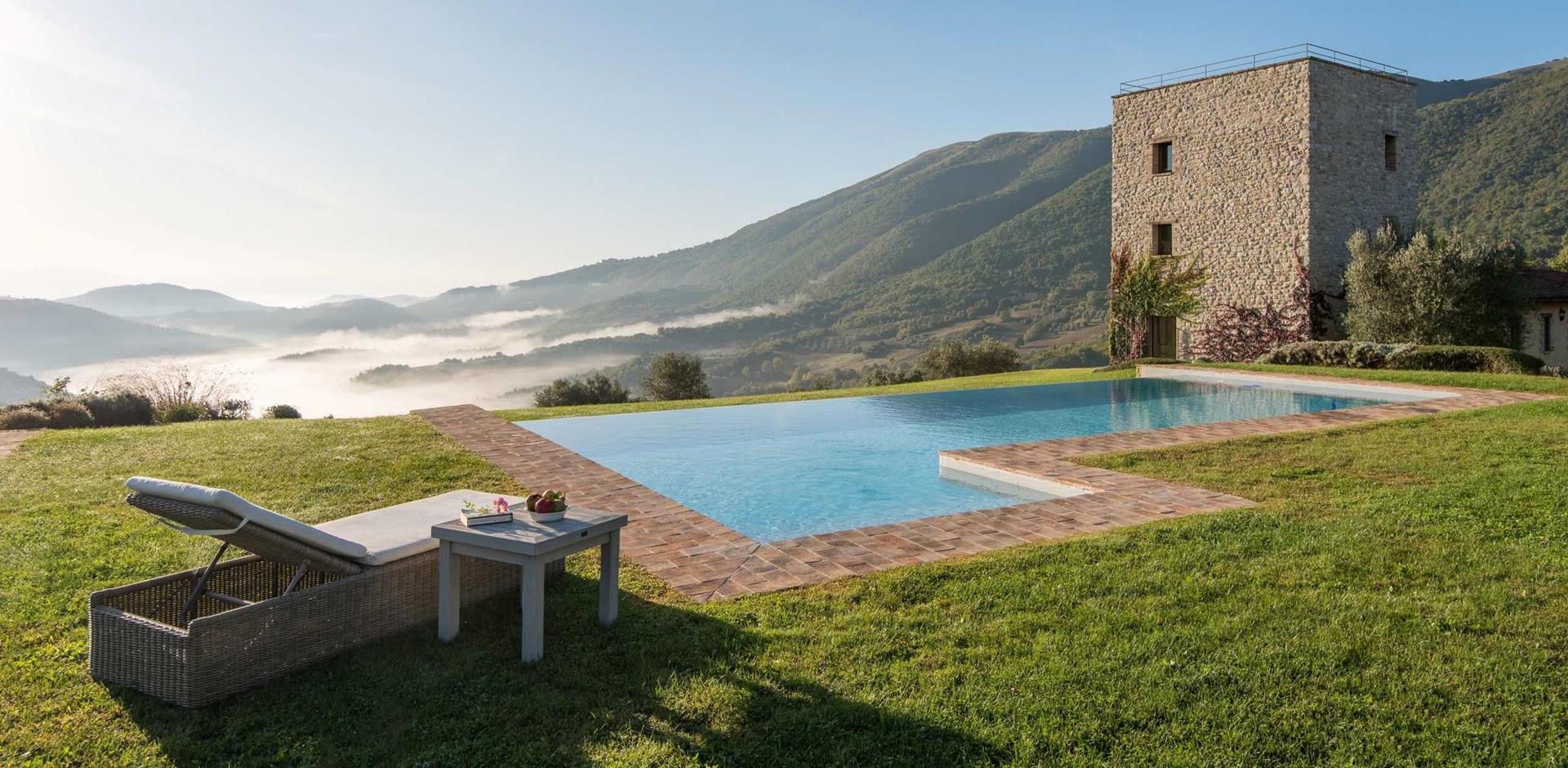 Pool, L'Antica Torre, Umbria