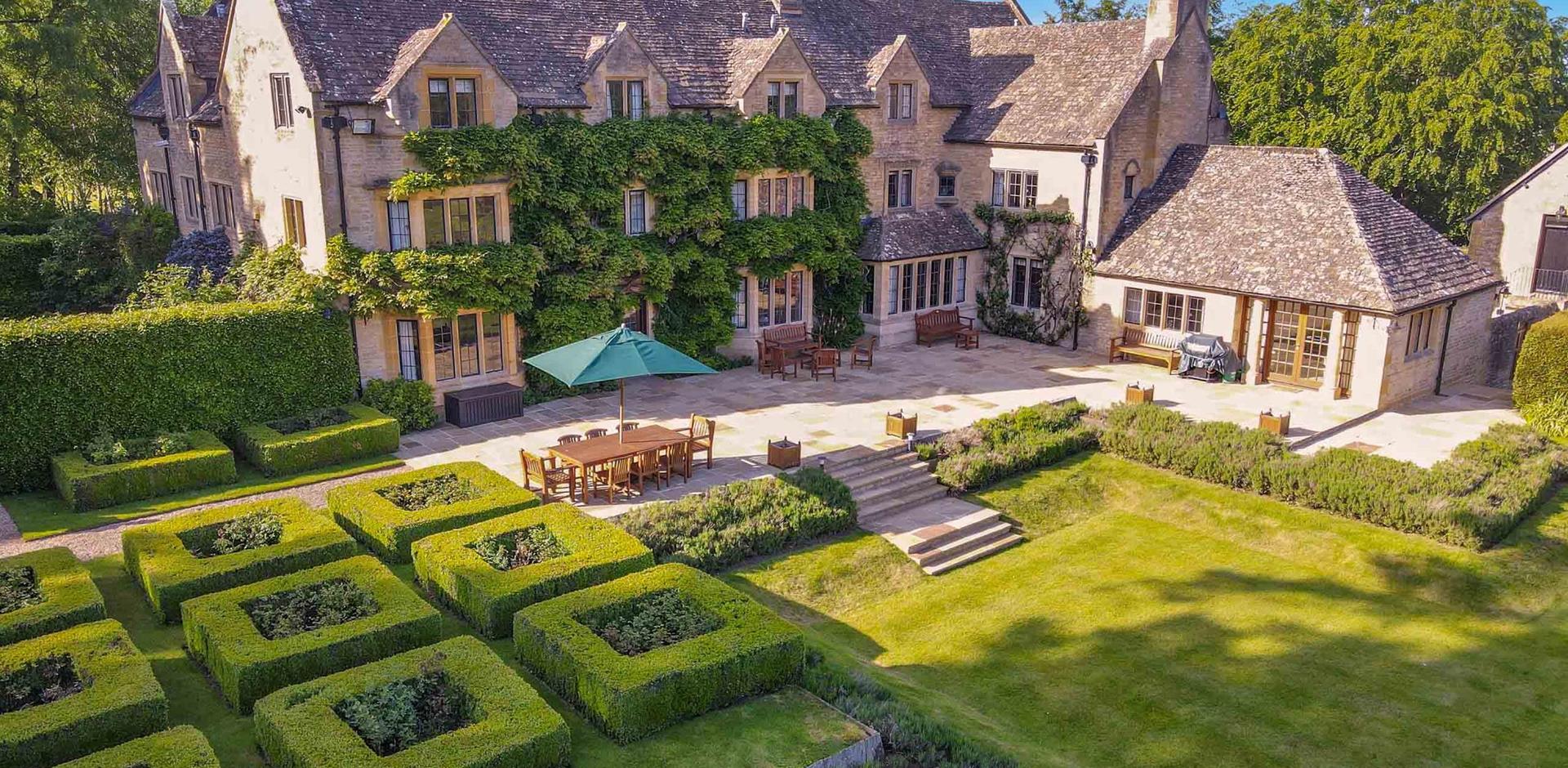 Belcourt Manor, Cotswolds